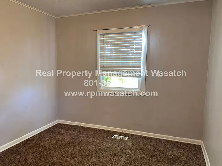 866 S McClelland St — Photo 15