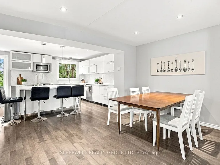 21 Kedgewick Ct — Photo 6