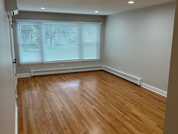 5th image of 3701 Oak Park Ave Unit 1