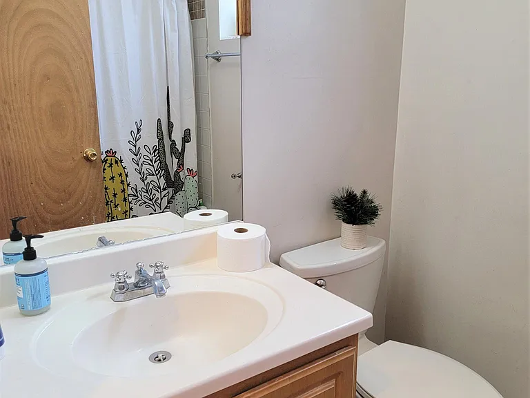 554 W 43rd St #2 — Photo 21