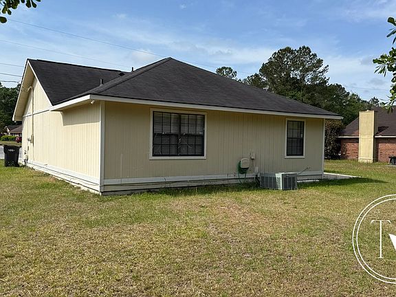 3rd image of 193 Hunters Branch Dr