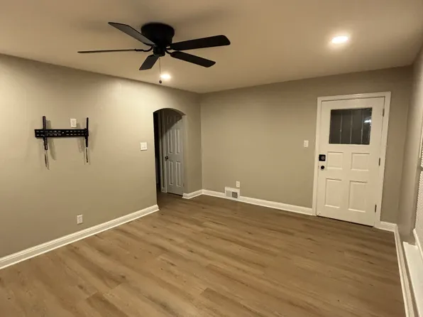 3373 N 47th St #3375, Milwaukee, WI 53216