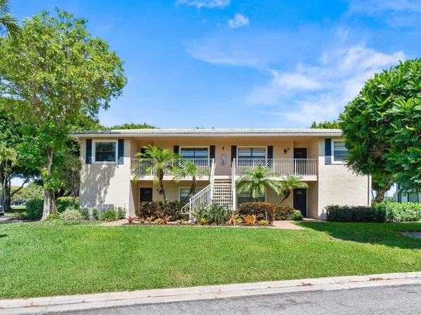 4 Stratford Drive E #B, Boynton Beach, FL 33436