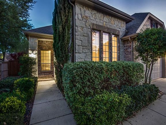 3rd image of 1201 Somerset Dr