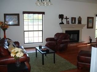 902 Qualia Dr, Del Rio, TX 78840