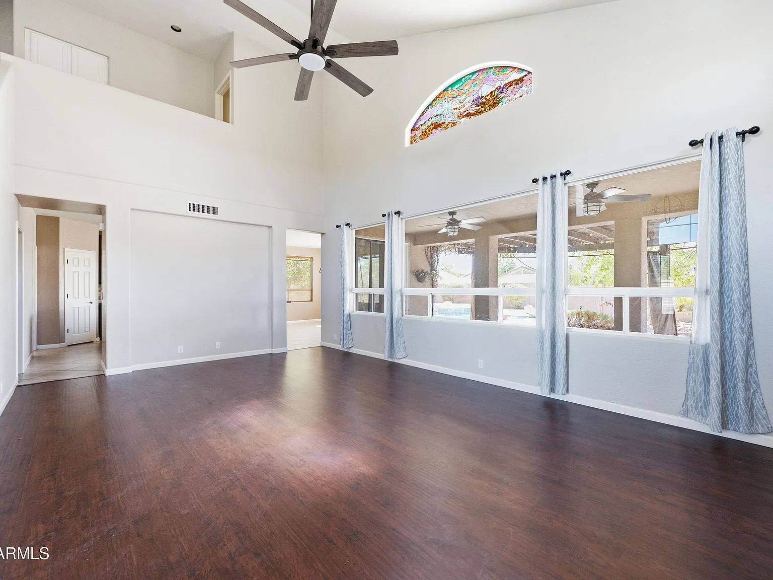 3 bed, 2.5 bath, 1910 sqft, $3,100 — Photo 3
