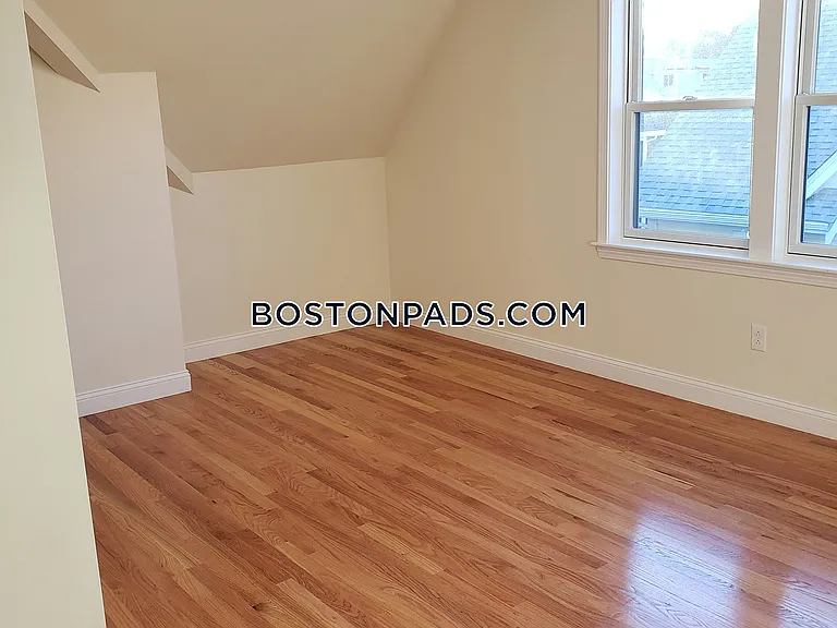 96 Waumbeck St #3 — Photo 6