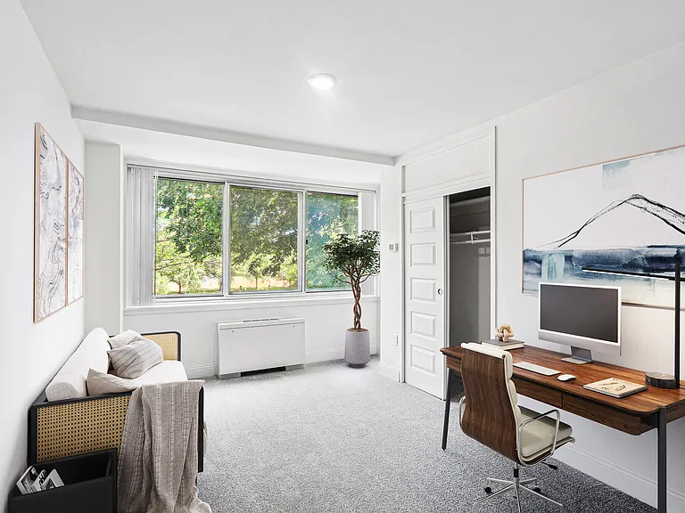 RiverHouse — Photo 18