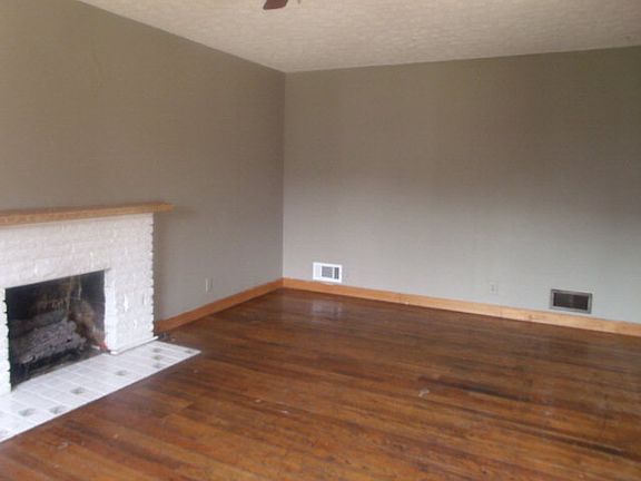 2nd image of 1633 4th St