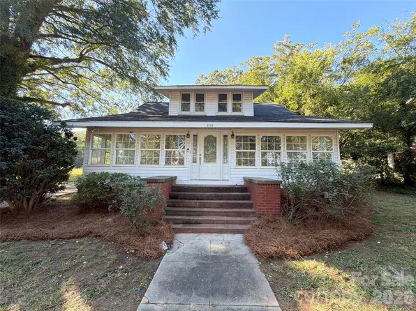 208 S Elm St, Marshville, NC 28103