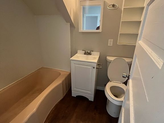4th image of 1320 Sanford St APT 1