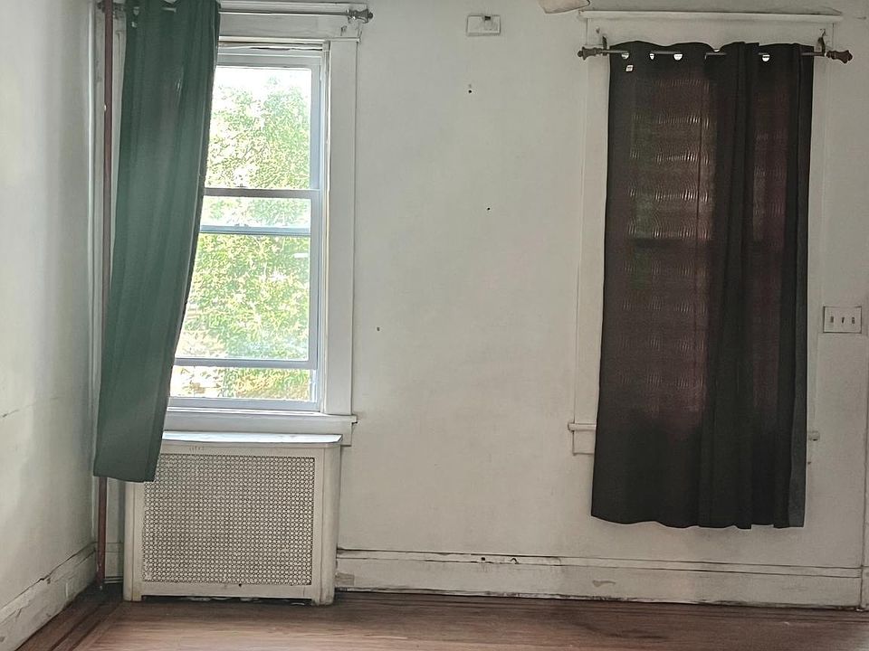 2nd image of 4920 Chalgrove Ave