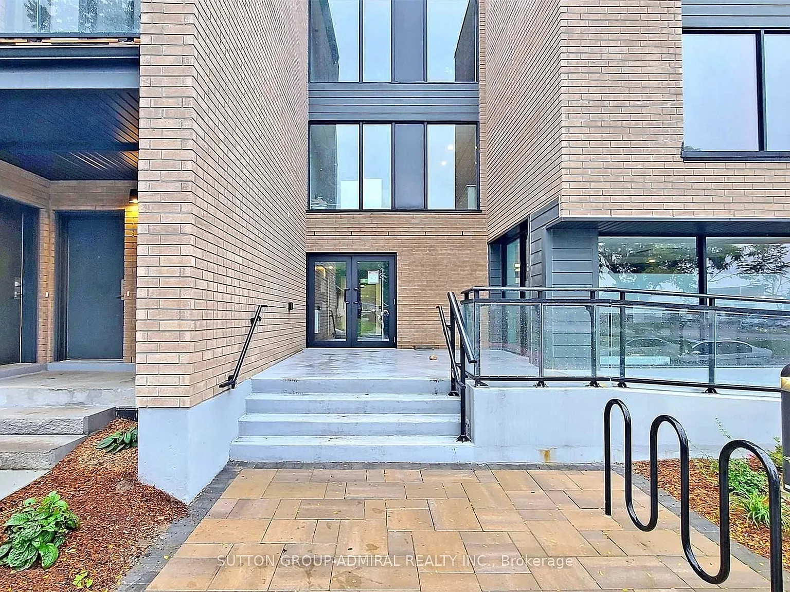 1 bed, $1,870 — Photo 2