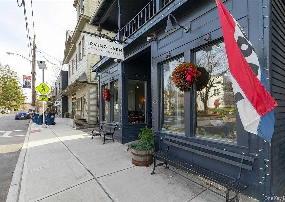 44 Main St #2