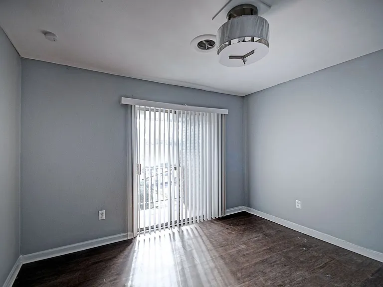225 W McDowell Rd — Photo 45