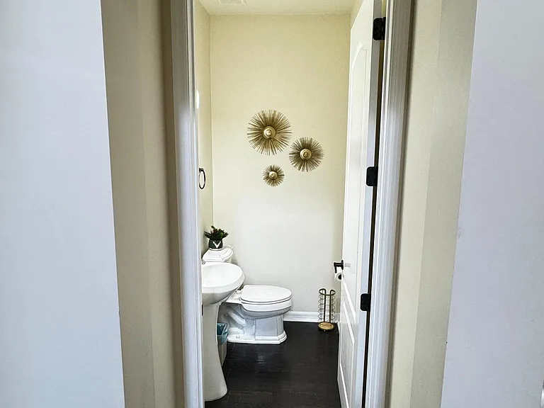 Guest Toilet Downstairs by the Office