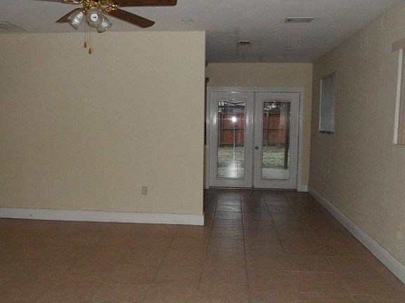 4th image of 700 N 70th Ave #700