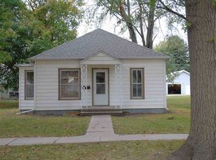 759 N 7th St, David City, NE 68632
