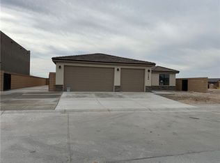 1290 E Cherry Creek Dr, Fort Mohave, AZ 86426