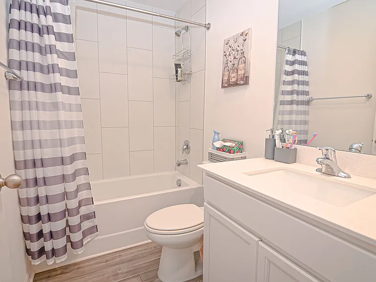 695 Bay Leaf Dr #MAIN — Photo 19