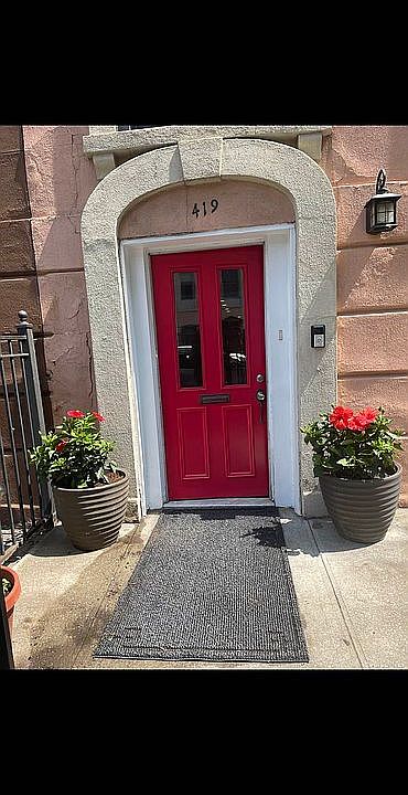 1st image of 419 E 118th St