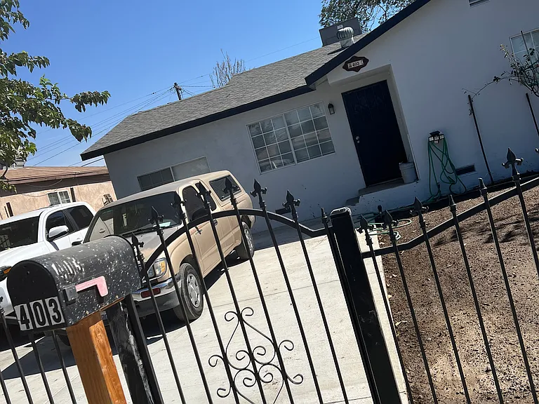 403 Price St — Photo 1