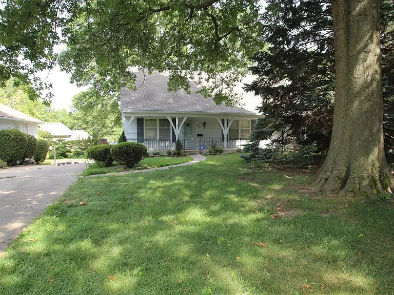 11409 Minor Dr — Photo 2