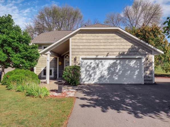 1235 Spring Hill Rd, Waconia, MN 55387