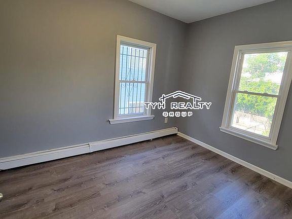 5th image of 63 Seymour Ave Floor 2