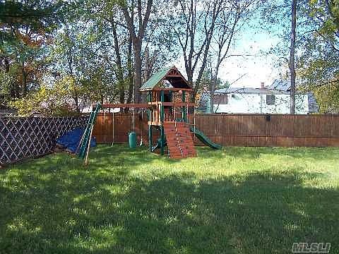2nd image of 10 Torrey Pine Ln