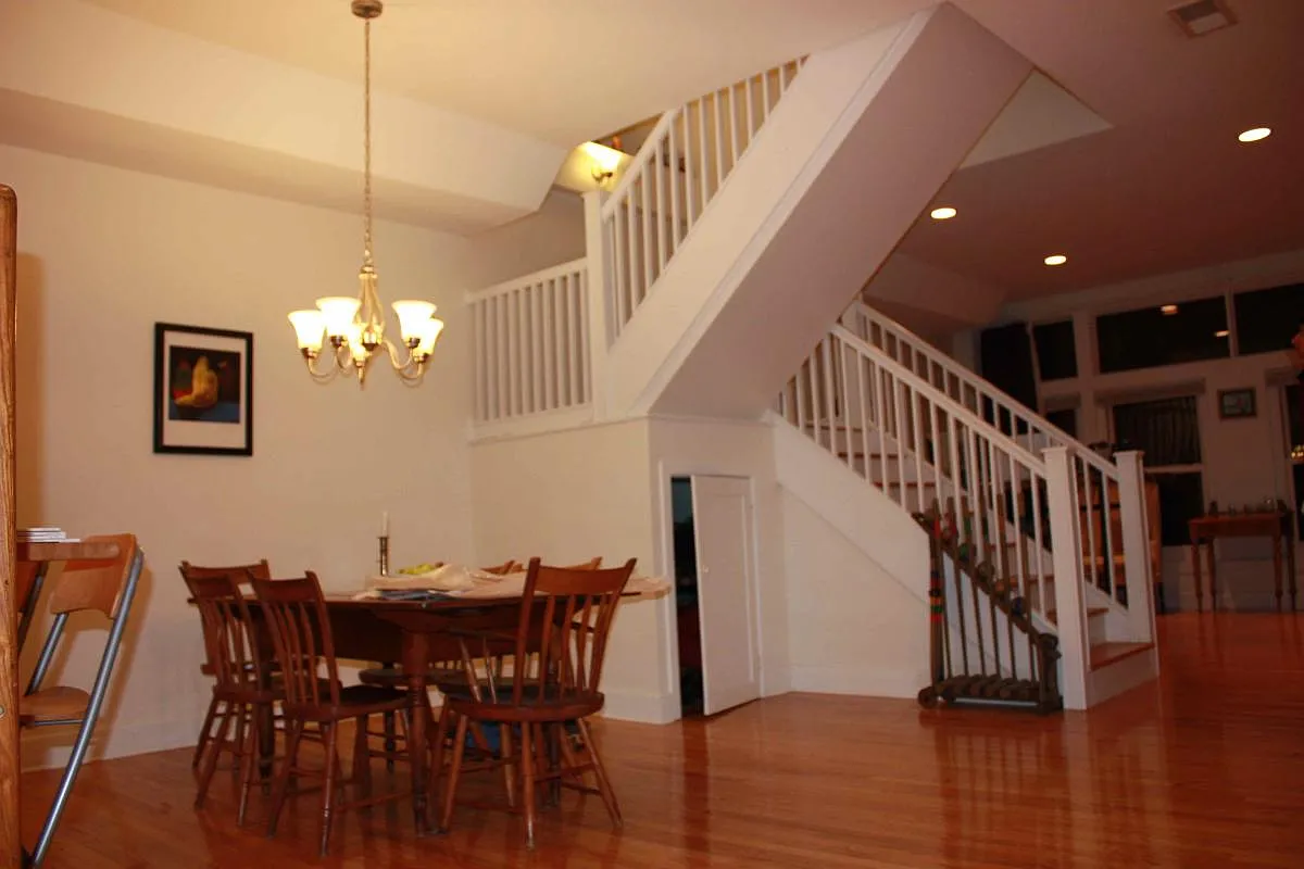 2 bed, 1.5 bath, 1750 sqft, $1,445 — Photo 2