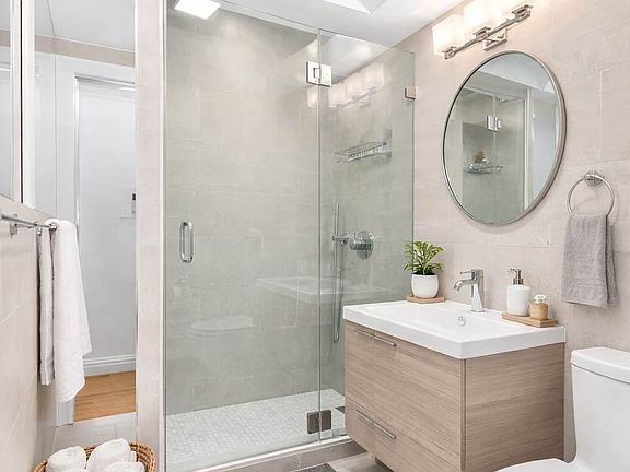 4th image of 431 E 82nd St APT 1B