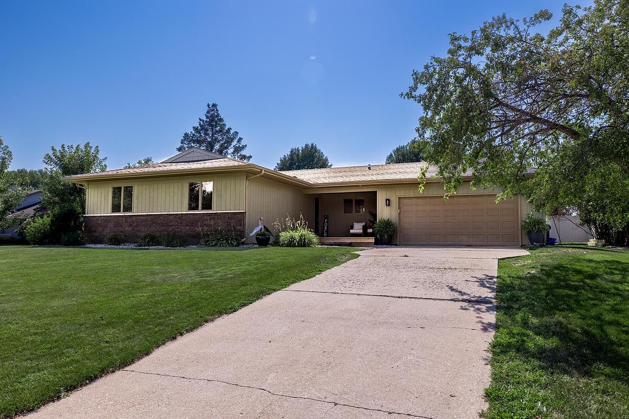 2601 Thomas St, La Crosse, WI 54603 Zillow