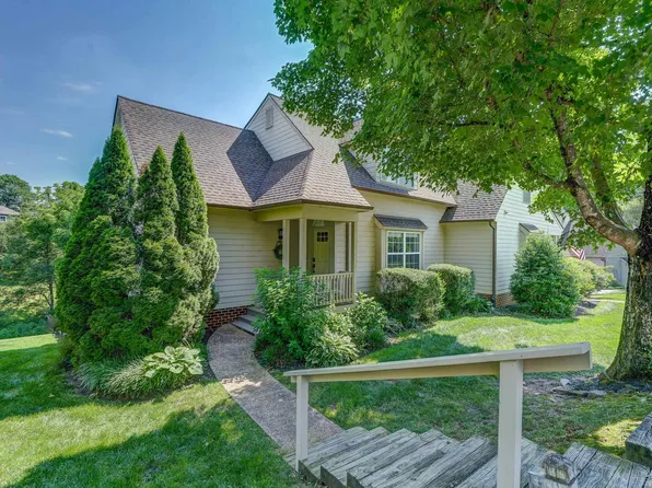 1069 Amber Ridge Rd, Charlottesville, VA 22901