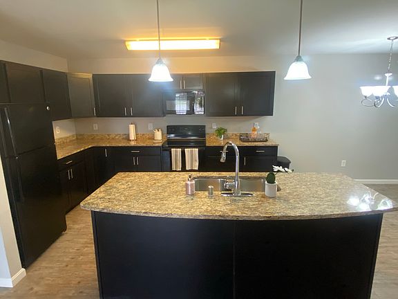 Granite Countertops, Espresso Shaker Style Cabinets