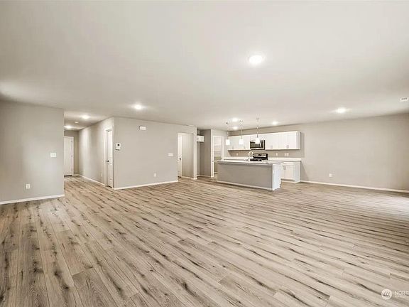 4th image of 2718 Leaning Oak Pl SE