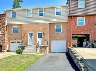 1713 Patrick Pl, South Park, PA 15129