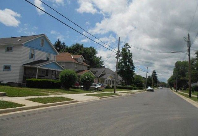 2nd image of 765 Woodrow Ave