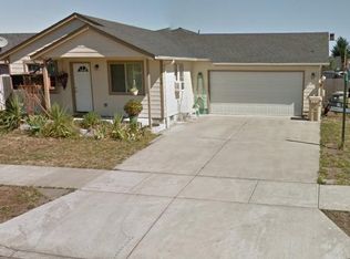 1059 Kees St, Lebanon, OR 97355