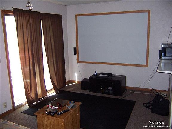 5th image of 504 W Cloud St