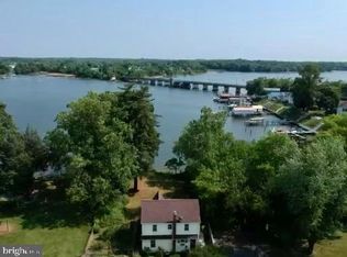 8237 Highpoint Rd, Baltimore, MD 21226