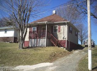 303 Central St, Hopedale, OH