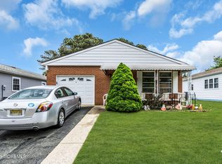 4 Brisbane Court, Toms River, NJ 08757