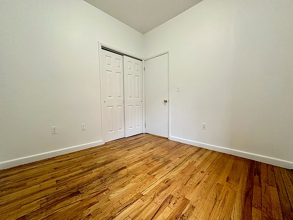4th image of 206 Saint Nicholas Ave APT 2R