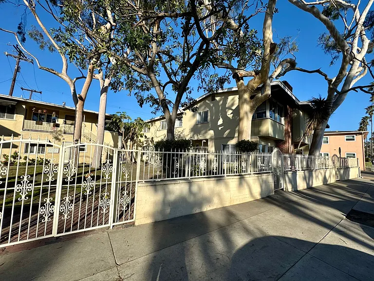 4313-4329 E. Ocean Blvd. — Photo 10