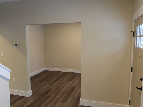 3rd image of 533 E Dogwood Ct