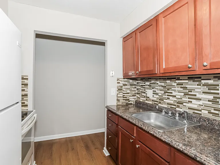 3611 Schwartze Ave #3 — Photo 7
