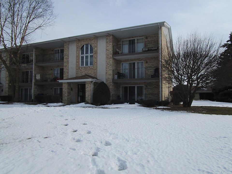1st image of 15811 S 76th Ave APT 1H
