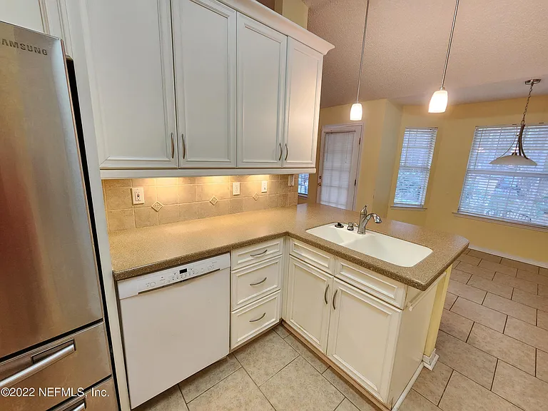 1589 Guardian Ct — Photo 18