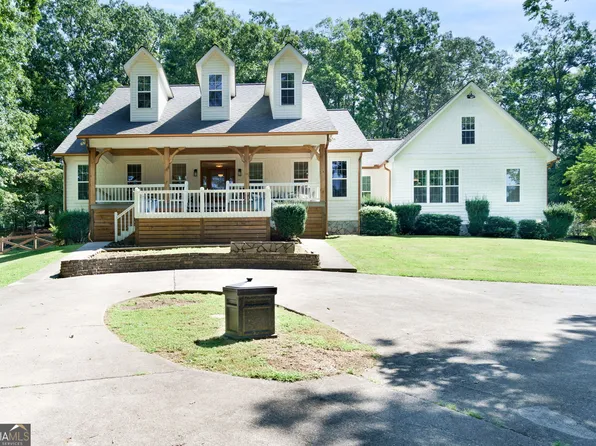 211 W Oakcrest Rd, Epworth, GA 30541